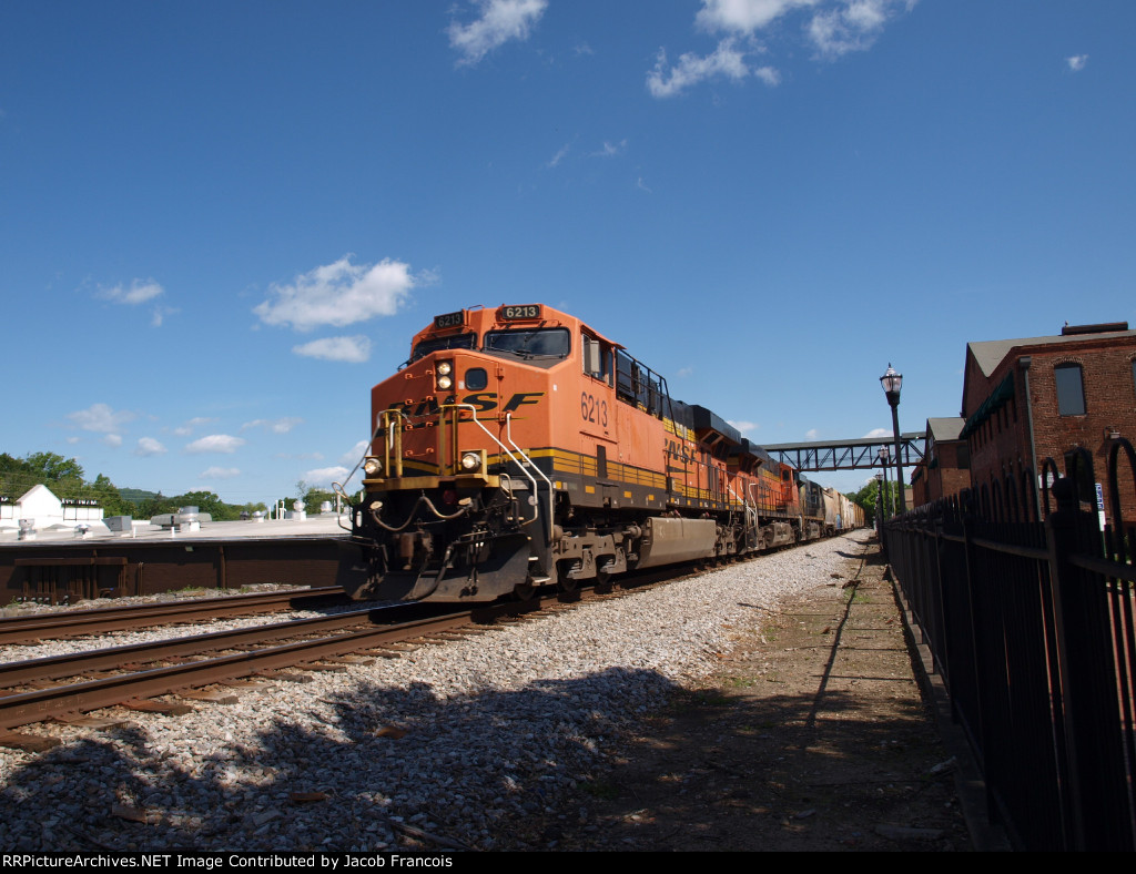 BNSF 6213